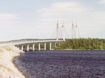 Most na przesmyku między jeziorami 10 km przed Korpilahti